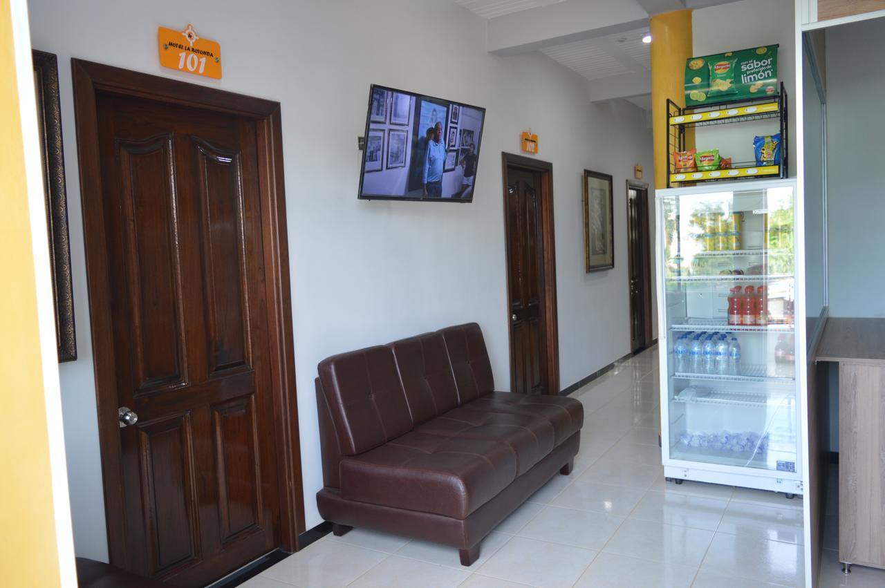 Hotel La Rotonda Caucasia 外观 照片